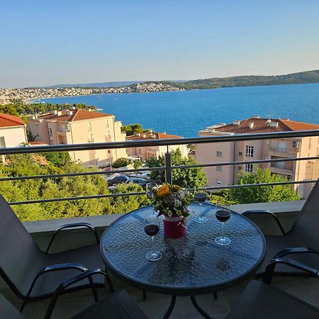 Apartmani Dodo Traù Esterno foto