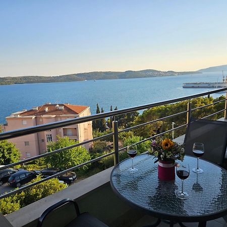 Apartmani Dodo Traù Esterno foto