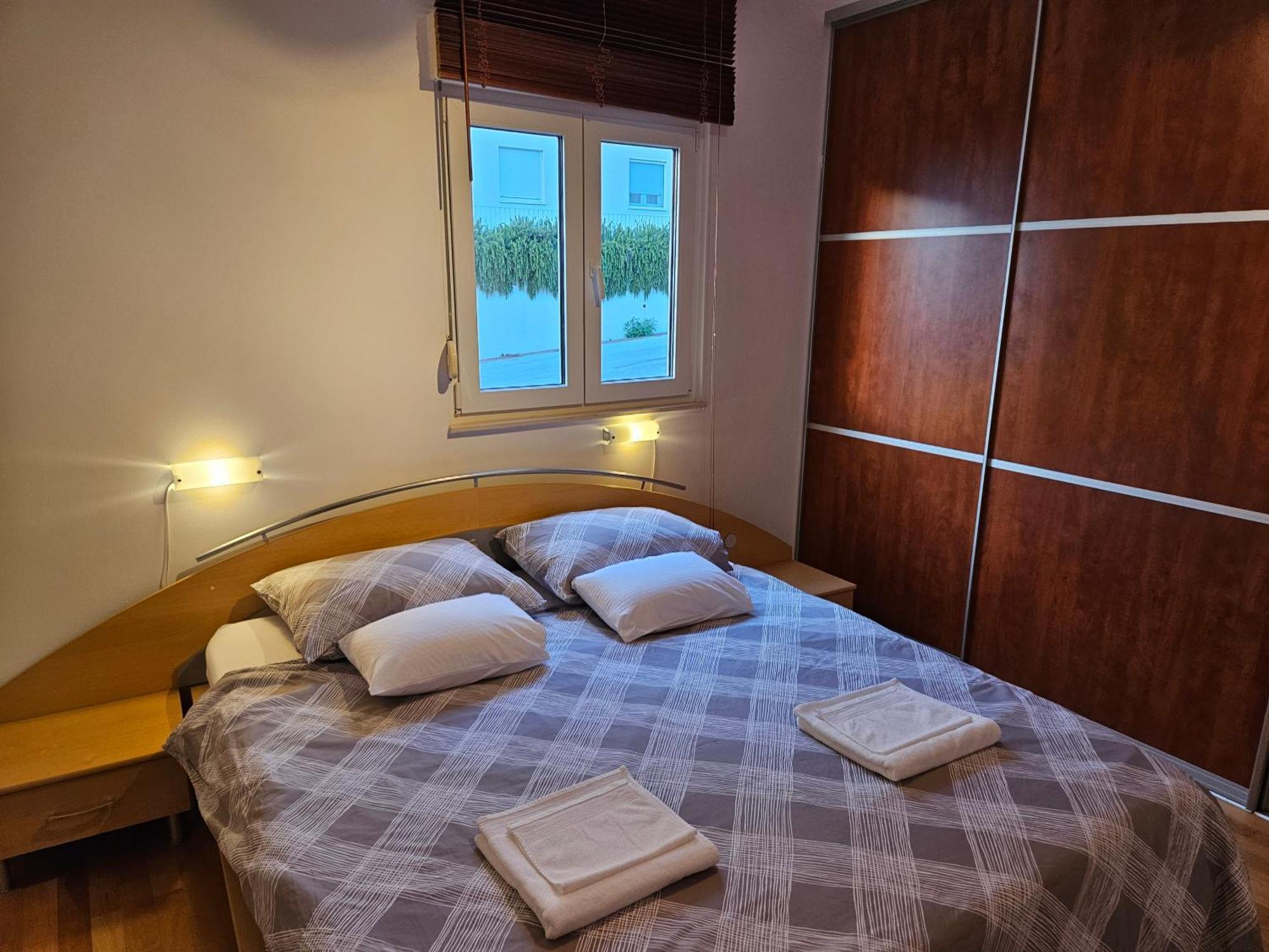 Apartmani Dodo Traù Esterno foto